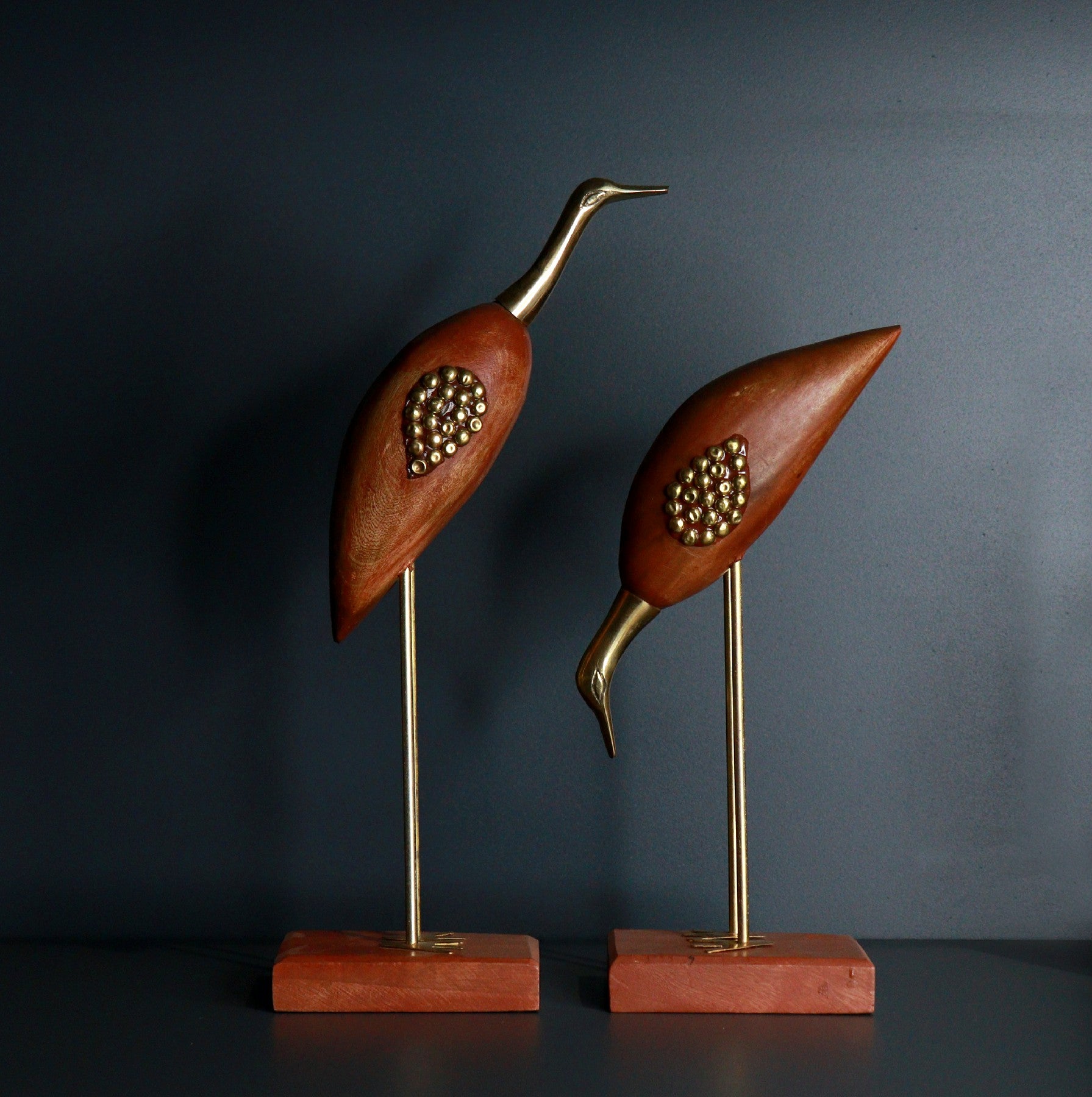 Wood Swan Pair Showpiece