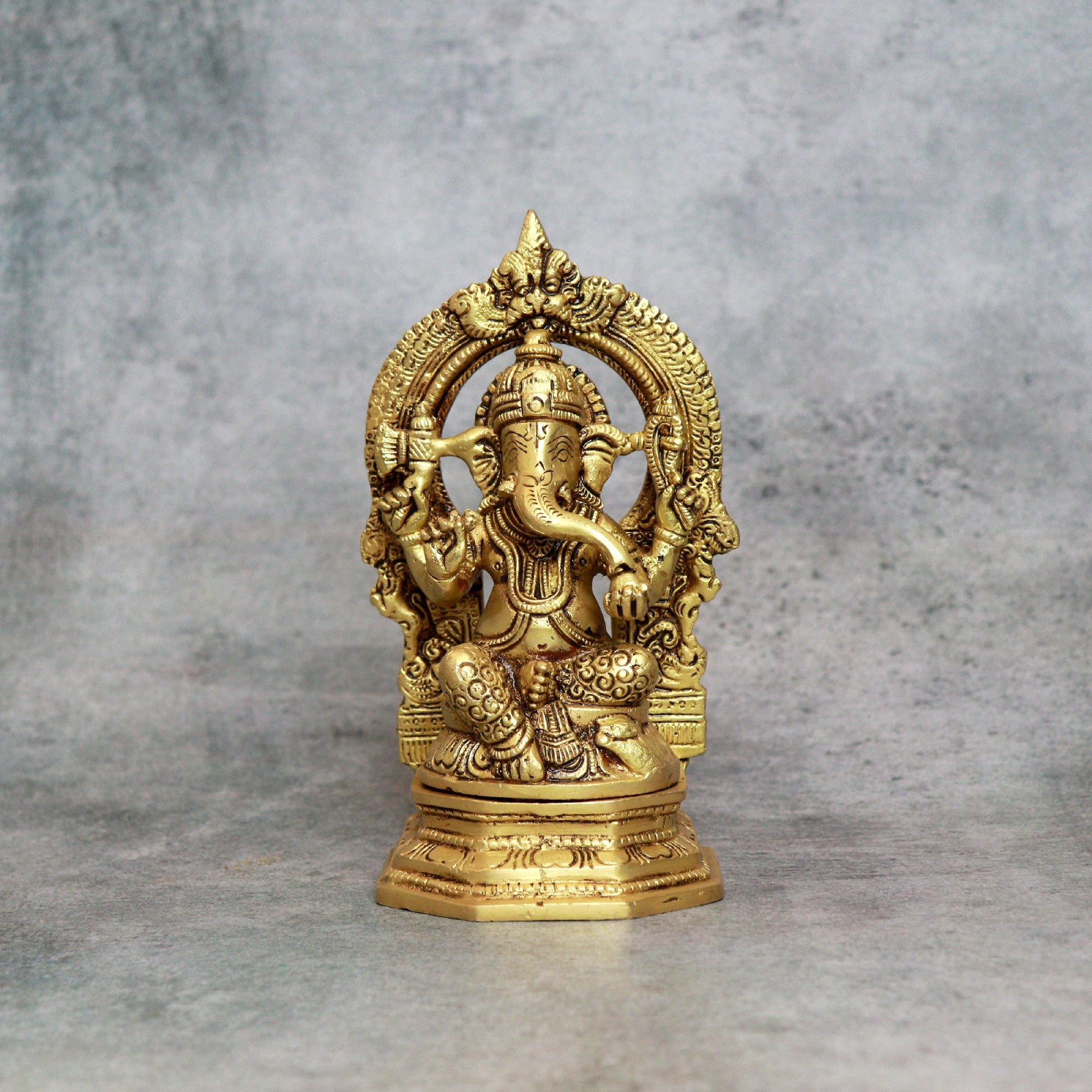 Brass Ganesha idol (7 Inches)